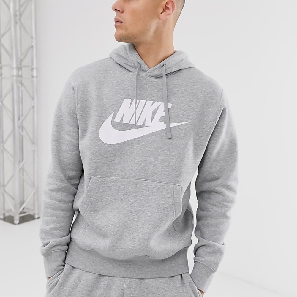 Nike Classic Gray Hoodie | Men’s Size XL | Cotton Blend | Iconic Logo |